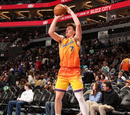 阿曼联沙尔,惊险逆袭,险中求胜,开云体育,开云体育官网,开云体育app,开云体育平台,KAIYUN,SPORTS,kaiyun登录入口